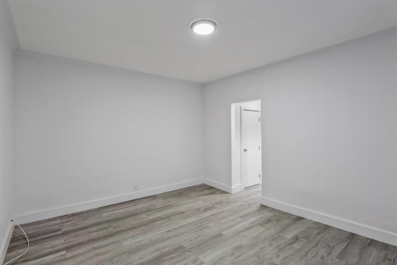 Apartment Accessible 686 *